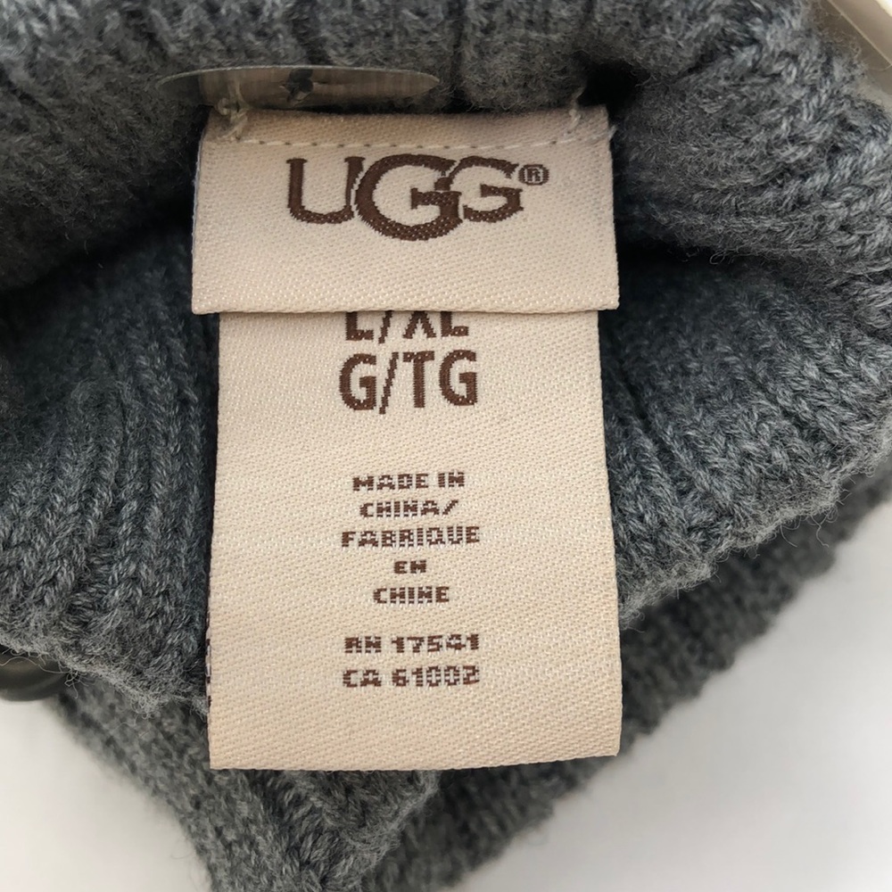UGG Grey Flip Mittens Gloves NWT - Picture 7 of 8